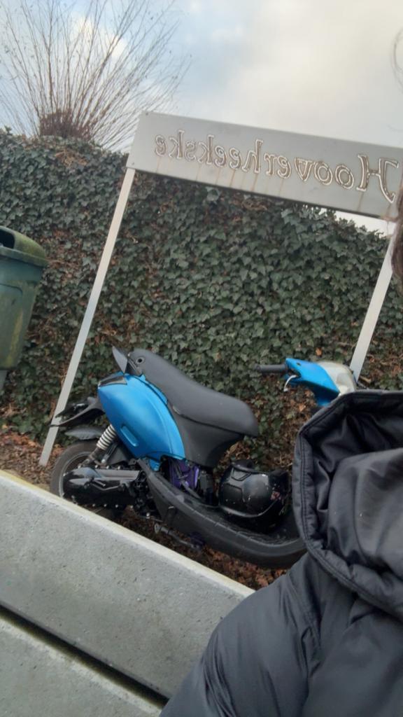 Piaggio zip 125 a klasse, Fietsen en Brommers, Snorfietsen en Snorscooters, Zo goed als nieuw, Piaggio, Tweetakt, Ophalen