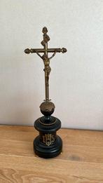 Kruisbeeld., Ophalen