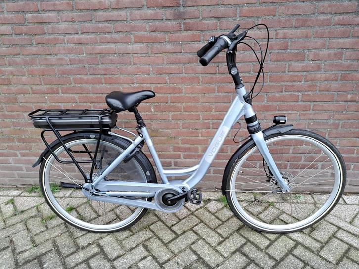SUPERAANBIEDING!!! Vogue electrische dames fiets, Fietsen en Brommers, Elektrische fietsen, Zo goed als nieuw, Ophalen