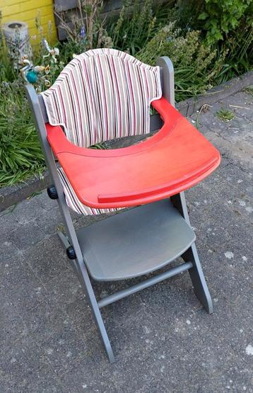 Geuther meegroei kinderstoel grijs/rood in zeer goede staat beschikbaar voor biedingen