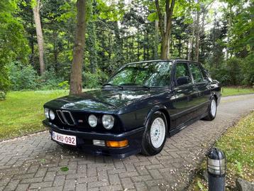 BMW M535i, Auto's, Automaat, 4 deurs, Achterwielaandrijving, Beige