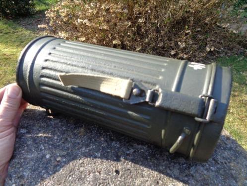 WO 2 gasmasker bus, Verzamelen, Militaria | Tweede Wereldoorlog, Landmacht, Overige typen, Ophalen of Verzenden