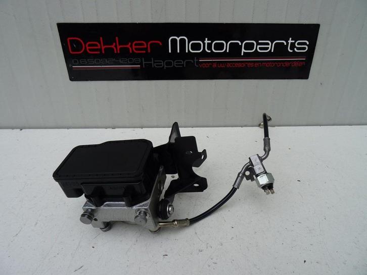 ABS Pomp / ABS Unit Triumph Speed Triple 1050 2011-2012-2013, Motoren, Onderdelen | Overige, Gebruikt, Ophalen of Verzenden