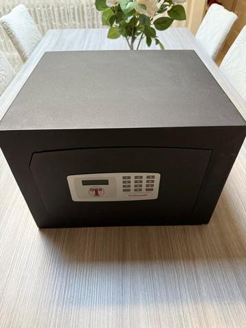 Technosafe MTE/4 Elektronische staande kluis – NIEUW beschikbaar voor biedingen