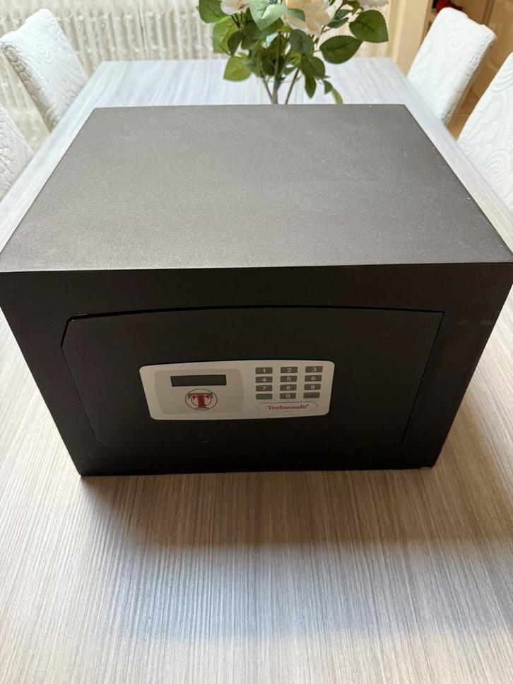 Technosafe MTE/4 Elektronische staande kluis – NIEUW, Huis en Inrichting, Brandblussers en Brandkasten, Zo goed als nieuw, Ophalen