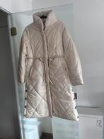 Lange jas te koop, Kleding | Dames, Jassen | Winter, Ophalen, Zo goed als nieuw, Maat 38/40 (M), Beige