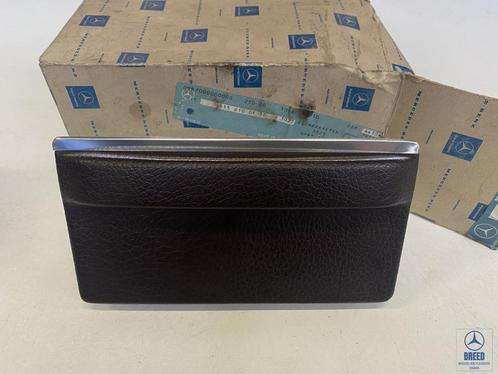 NOS asbak donkerrood Mercedes-Benz W114 W115 /8 2e serie, Auto-onderdelen, Interieur en Bekleding, Mercedes-Benz, Nieuw, Ophalen of Verzenden