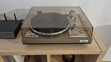 Akai AP-206C vinyl draaitafel met directe aandrijving.  beschikbaar voor biedingen