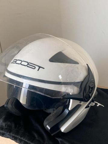 Motorhelm beschikbaar voor biedingen