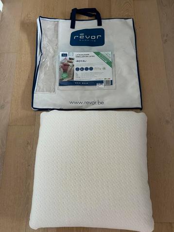 Revor latex hoofdkussen ondersteunend voor nek en rug beschikbaar voor biedingen