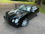 Mercedes CLK200 Cabrio Automaat AVANTGARDE Mooie Opties, Auto's, Mercedes-Benz, 4 cilinders, Cabriolet, Zwart, Grijs
