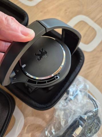 Koptelefoon uitgerust met flexibele oordopjes, 2-kanaals  beschikbaar voor biedingen
