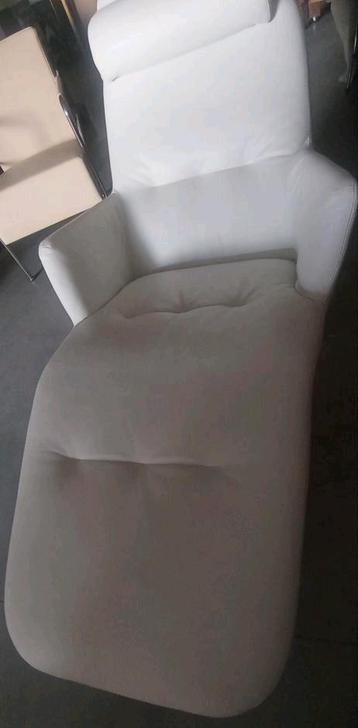 Fauteuil  beschikbaar voor biedingen