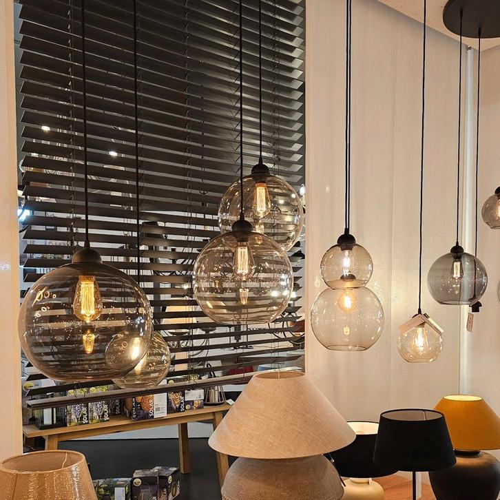 Brede hanglamp te koop(NIEUW), Huis en Inrichting, Lampen | Kroonluchters, Ophalen of Verzenden