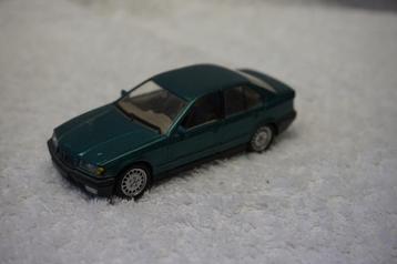 BMW 3-series (e36), Metallic groen 1:43 SOLIDO 82229417778 beschikbaar voor biedingen