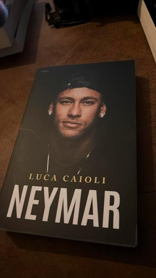 Luca Caioli - Neymar, Boeken, Overige Boeken, Zo goed als nieuw, Ophalen of Verzenden