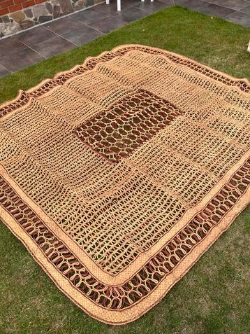 Vintage rafia tapijt van 240 op 270 beschikbaar voor biedingen