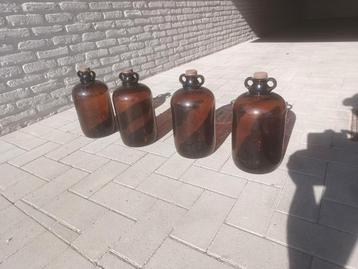 4 identieke oude grote apothekers flessen  beschikbaar voor biedingen
