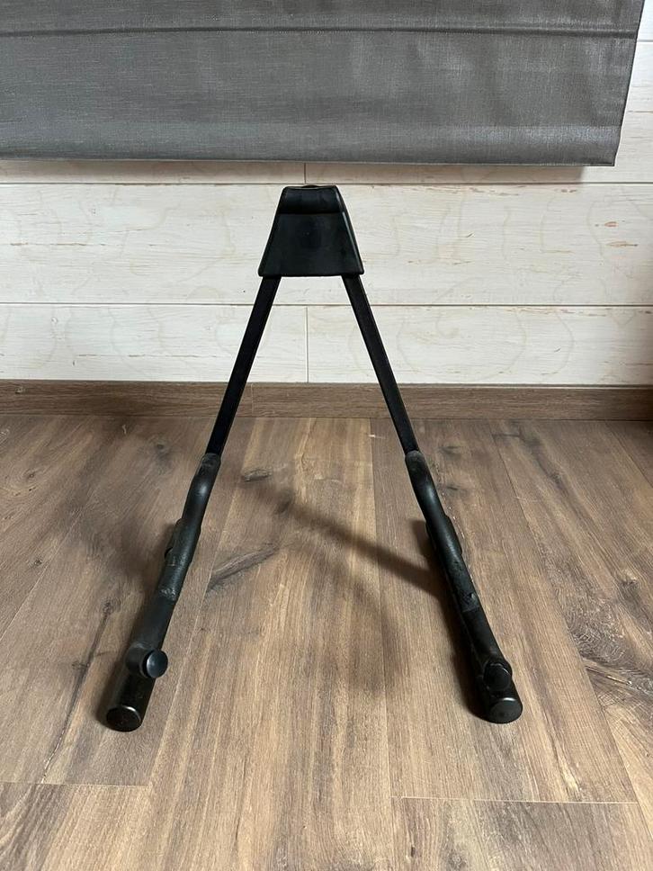 Gitaarhouder / gitaarstandaard / gitaarstatief, Muziek en Instrumenten, Standaarden, Gebruikt, Gitaar, Ophalen