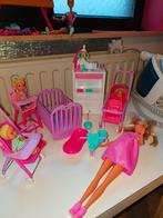 Zwangere barbie met kinderkamer, Ophalen, Zo goed als nieuw