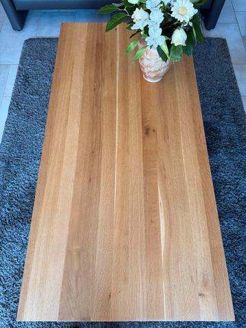 Salon tafel in eik beschikbaar voor biedingen