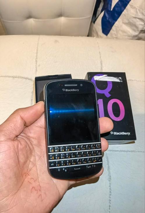 Nouvelle édition noire du BlackBerry Q10 avec télégramme, Yo, Télécoms, Téléphonie mobile | Housses, Coques & Façades | Blackberry
