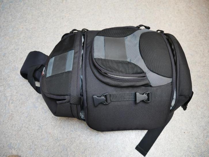 Lowepro slingshot LP112, Audio, Tv en Foto, Foto | Cameratassen, Zo goed als nieuw, Overige typen, Lowepro, Ophalen of Verzenden