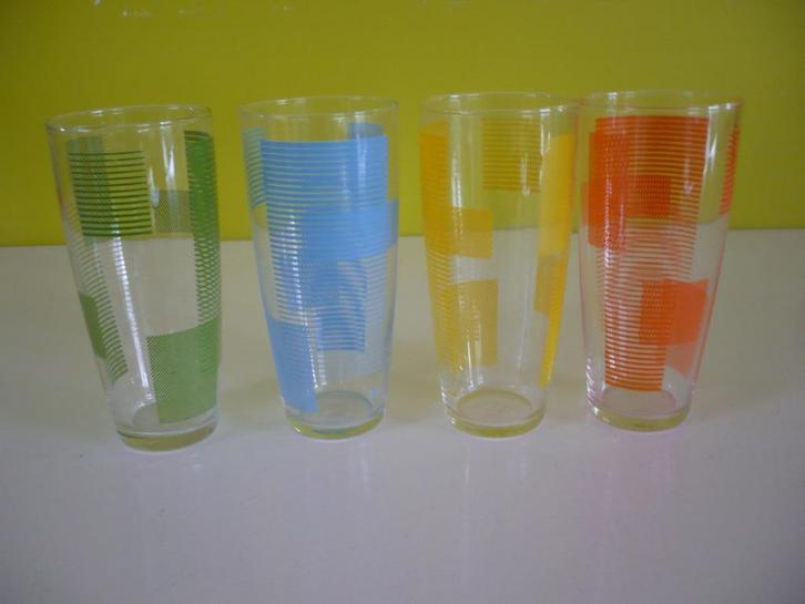 4 prachtige vintage fifties glazen frisdrank / cocktail, Verzamelen, Glas en Drinkglazen, Zo goed als nieuw, Frisdrankglas, Ophalen of Verzenden