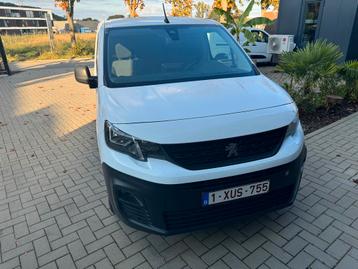 Peugeot partner in zeer goede staat 05/2020 btw wagen beschikbaar voor biedingen