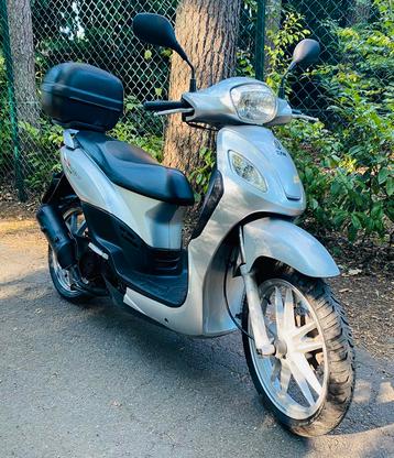 Motorscooter Sym Symphony 125cc beschikbaar voor biedingen