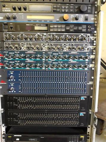 Taperack Flightcase + divers Outboard materiaal beschikbaar voor biedingen