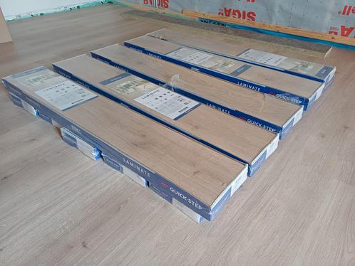 Quick-Step laminaat 10 x 1,8 m² vochtbestendig premium eik, Doe-het-zelf en Bouw, Vloerdelen en Plavuizen, Nieuw, Laminaat, Ophalen