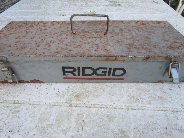 Ridgit schroefdraad set (buizen) en buizenklem, Doe-het-zelf en Bouw, Gereedschap | Handgereedschap, Gebruikt, Ophalen of Verzenden