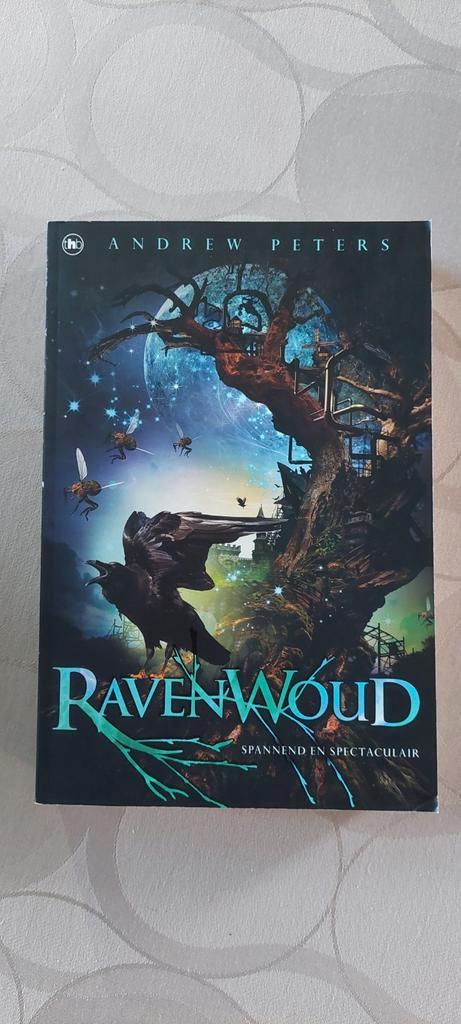 Andrew Peters - Ravenwoud, Boeken, Kinderboeken | Jeugd | 10 tot 12 jaar, Zo goed als nieuw, Ophalen of Verzenden