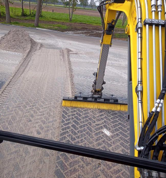 Veeg borstel voor aan minigraver CW05 l CW10 | S40, Doe-het-zelf en Bouw, Lieren en Takels, Ophalen of Verzenden