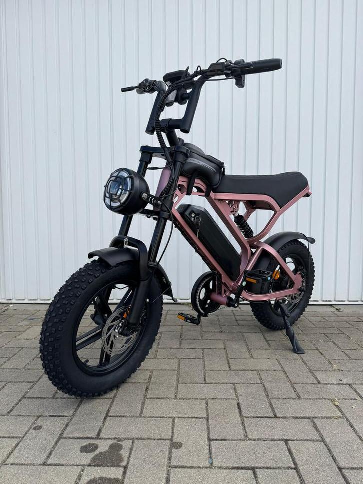 ‼️NIEUW‼️ V20 Pro Mini model 2025, Kinderen en Baby's, Speelgoed | Buiten | Accuvoertuigen, Nieuw, Ophalen of Verzenden