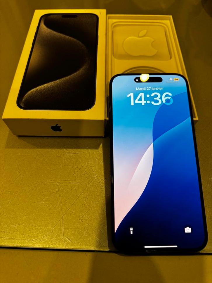 iPhone 15 pro Max black, Télécoms, Téléphonie mobile | Apple iPhone, Comme neuf, iPhone 15, Enlèvement