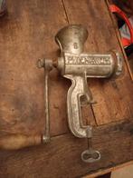 Hachoir à viande ancien, Enlèvement ou Envoi