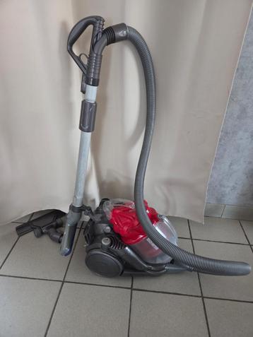 Dyson DC19 stofzuiger met alle accessoires beschikbaar voor biedingen