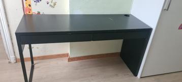 Bureau  beschikbaar voor biedingen