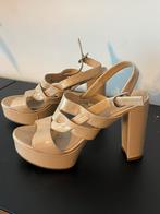 Insua hakken, Kleding | Dames, Ophalen of Verzenden, Zo goed als nieuw, Beige