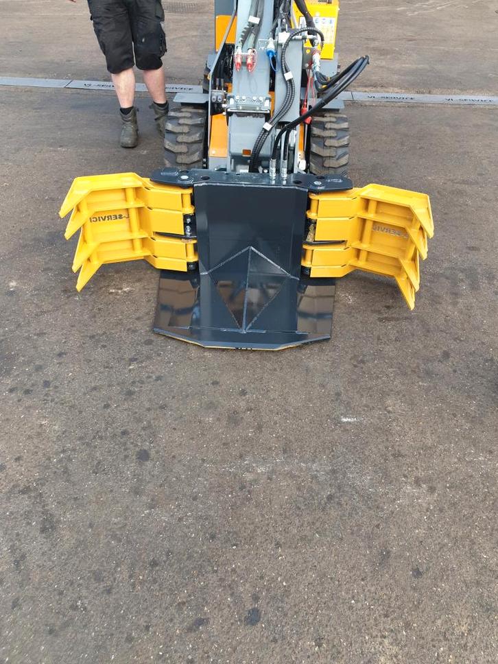 Seau latéral pour pélican, Articles professionnels, Agriculture | Outils, Équipement de grange, Enlèvement