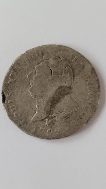 Oude zilvermunt Louis xvi beschikbaar voor biedingen