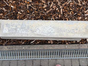 Lot de 3 bordures en béton gris beschikbaar voor biedingen