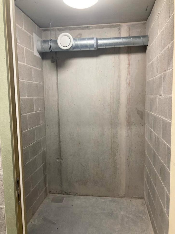 Cave à louer Louise - Place Stéphanie, Immo, Appartementen en Studio's te huur, Brussel, Minder dan 20 m²