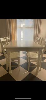 Keukentafel en 4 stoelen witgelakt hout L140cm, B90cm, H80cm, Huis en Inrichting, Ophalen, Gebruikt, 4 tot 6 stoelen