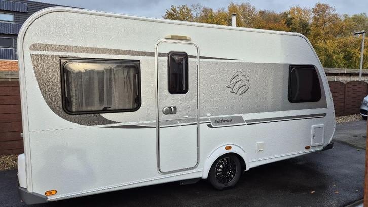 caravan knaus sudwind 450, Caravans en Kamperen, Caravans, Particulier, tot en met 4, 1000 - 1250 kg, Rondzit, Knaus, Frans bed