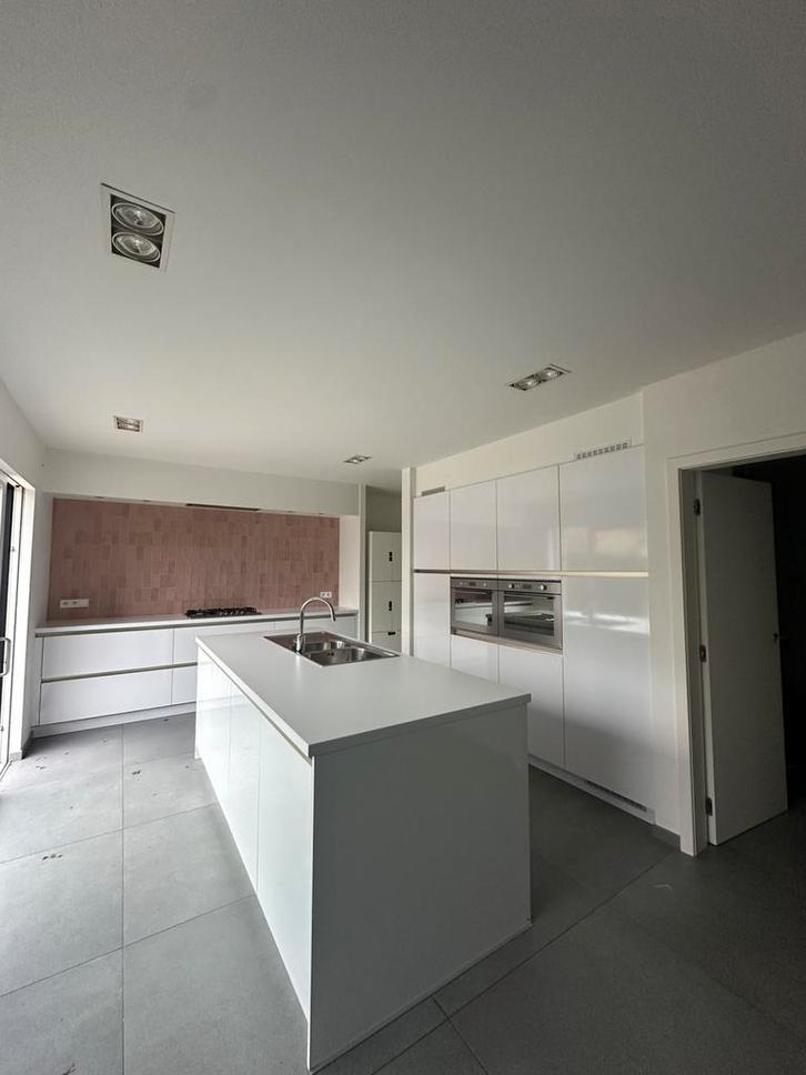 LUXE GLANS KEUKEN + 7 ELECTRO + GEDEMONTEERD, Huis en Inrichting, Keuken | Complete keukens, Zo goed als nieuw, Greeploos, Ophalen