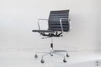 Vitra Eames Ea 117 chroom zwart leder 8 stuks, Huis en Inrichting, Ophalen of Verzenden, Zo goed als nieuw, Zwart, Bureaustoel