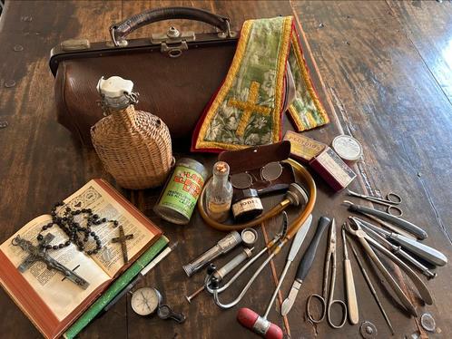 Dokterstas Congo Missionaris + inhoud collectie Antropoloog., Antiek en Kunst, Kunst | Niet-Westerse kunst, Verzenden